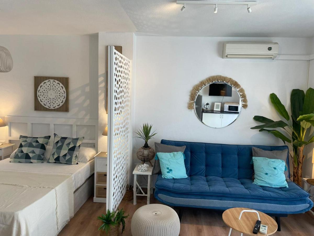 Fuengirola Apartment Carvajal Front Line Primera Linea Bagian luar foto
